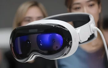 Apple Vision Pro: A Glimpse into the Future of Mixed Reality